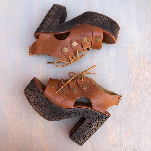 Free People Shoes - Free People Farrah Platform Clog 38 leather wood 8